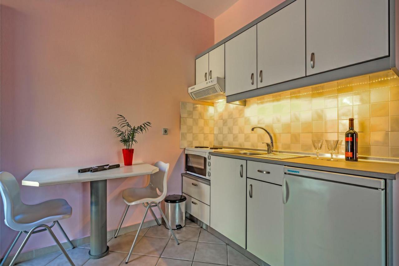 Elegant 1Br By Heraklion Beach Sun &Comfort Await Amoudara Lasithiou Екстериор снимка